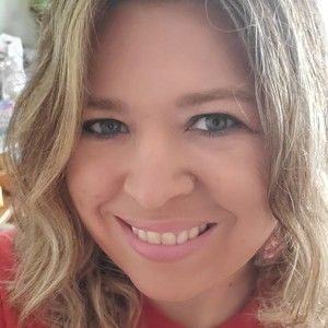 Meet your Posher, Valerie